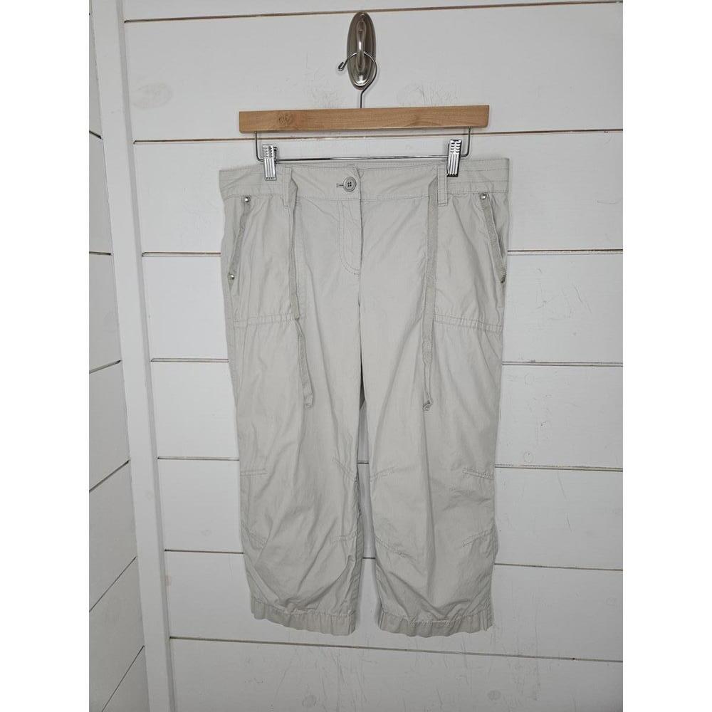 Ann Taylor Size 8 light stone khaki beige lightweight capri pants. Clam diggers.